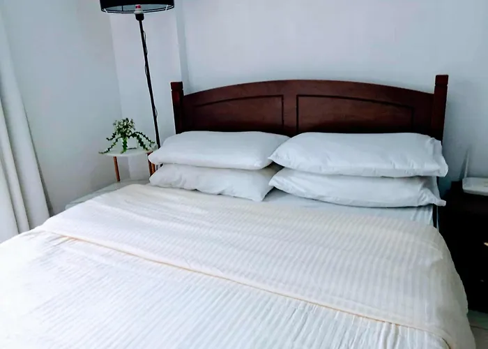 Apartamento The Redwoods Sm Fairview With Balcony Fairview Quezon Metro Philippines *
